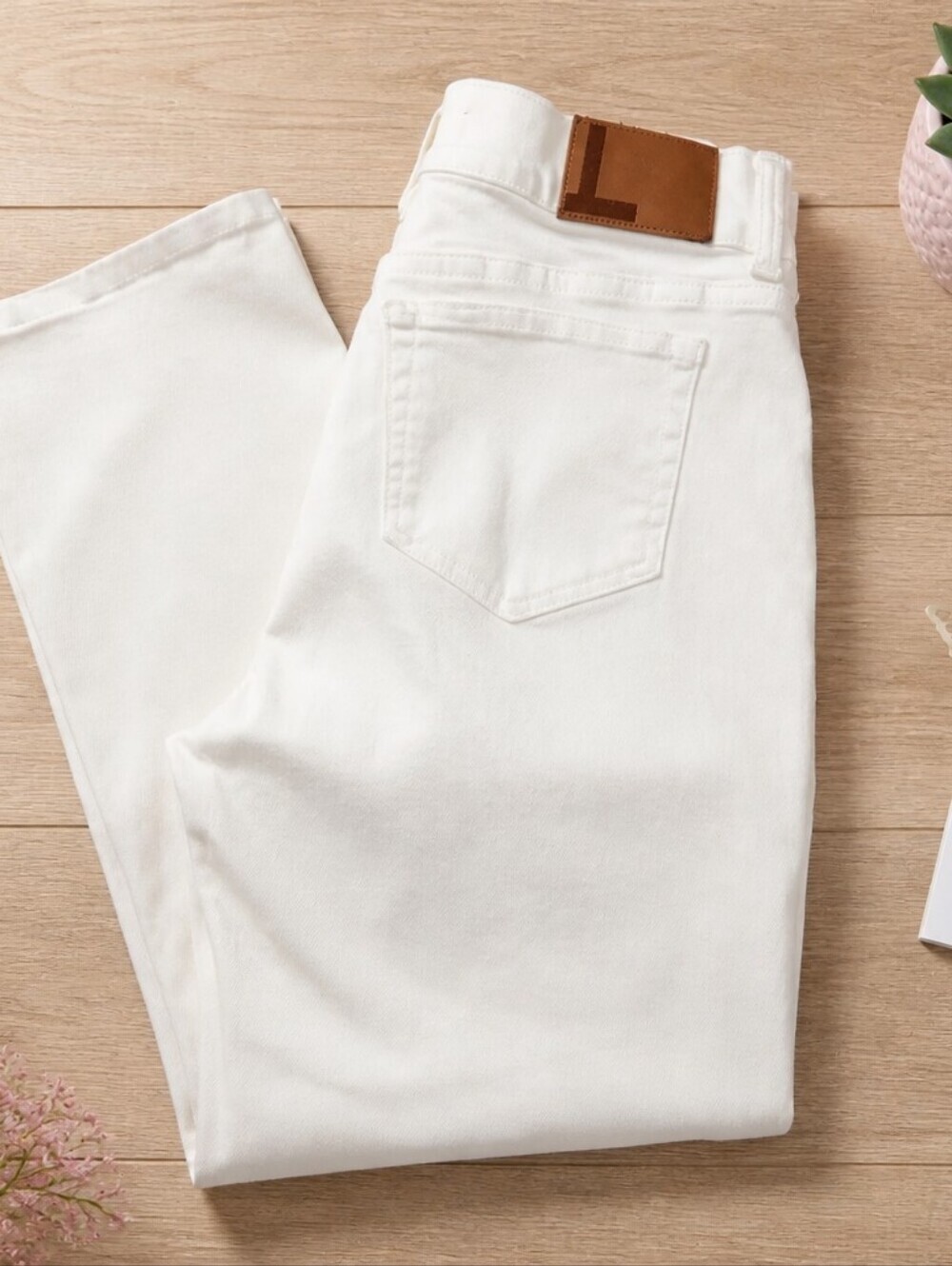 Lafayette 148 White High-Rise Straight Leg "Reeve" Jeans Size 30/10 Women's